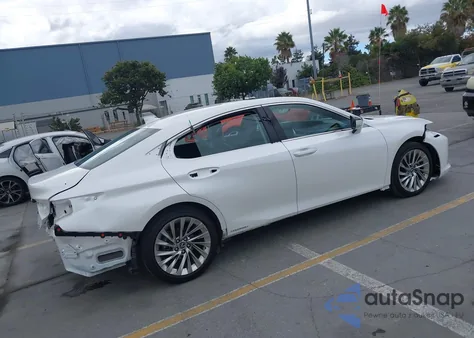 2019 Lexus Es 300H Luxury из США, поврежденный, VIN 58AB21B18KU001234